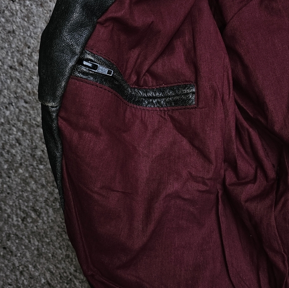 Rock And Roll Hall Of Fame Black Leather Moto Jacket with Red Lining Lg Zippers - Picture 6 of 12